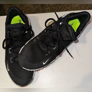 Nike Free Metcon 4 Women's Training Shoes Black/White